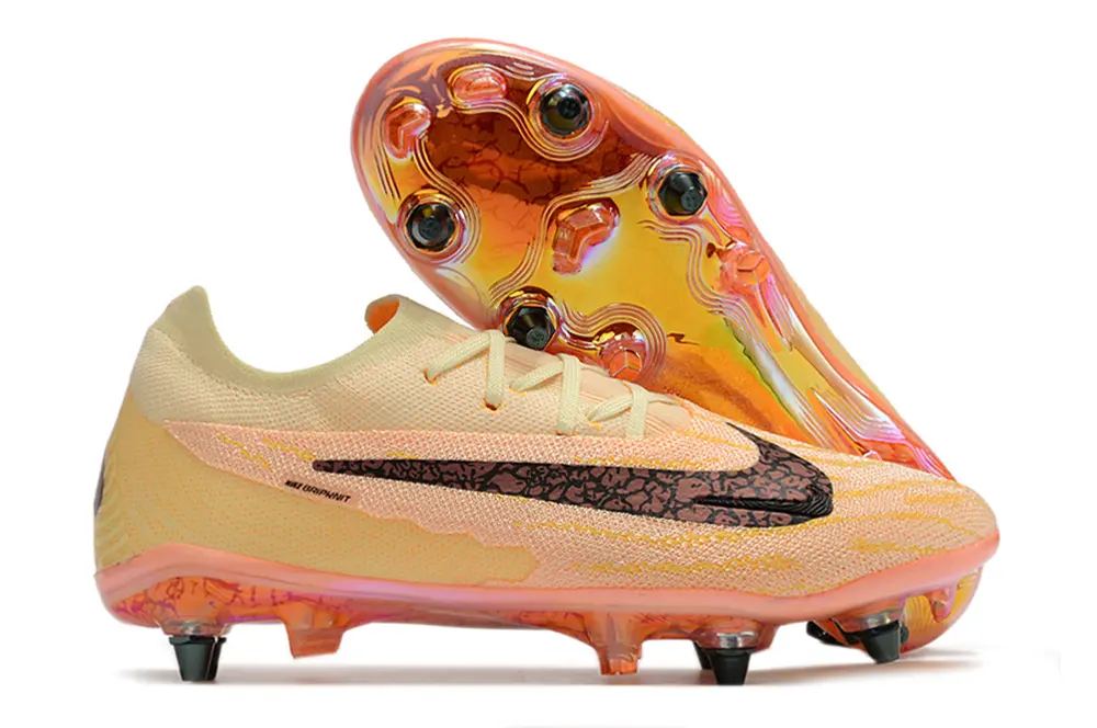 Nike Phantom GX Elite football shoes