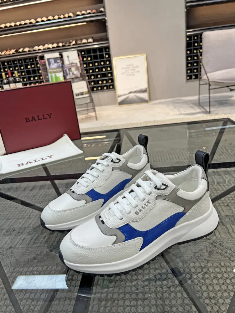BALLY sports shoes are in classic colors