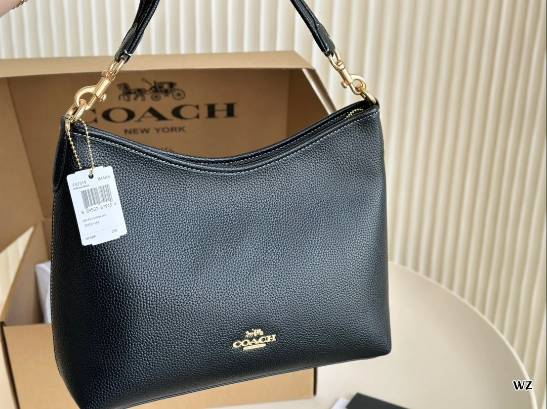 COACH Shoulder Bag