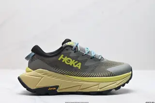 The HOKA brand comes from the Maori language of New Zealand. HOKA means earth 1141610