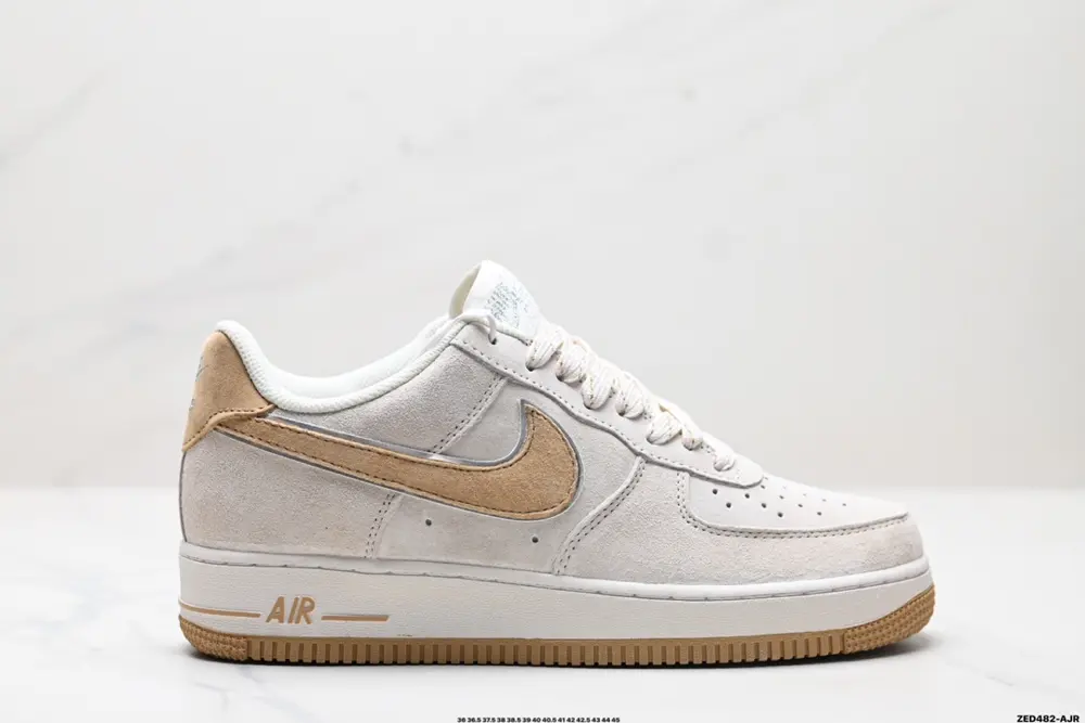 NIKE AIR FORCE 1’07 LV8 Sneakers D-173