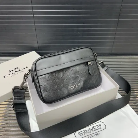 COACH Shoulder Bag