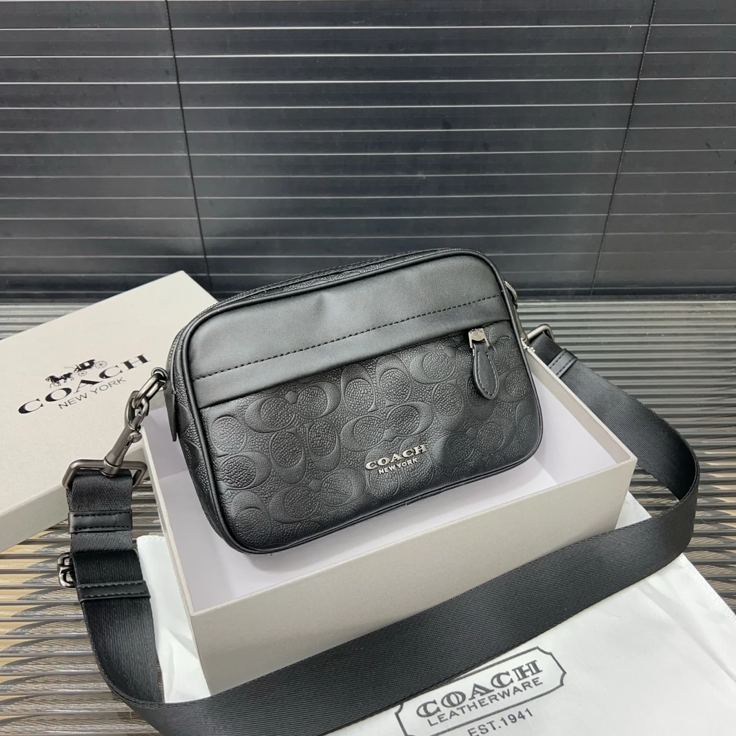 COACH Shoulder Bag