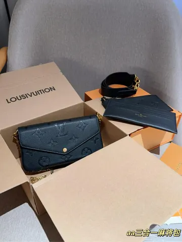Louis Vuitton Pochette