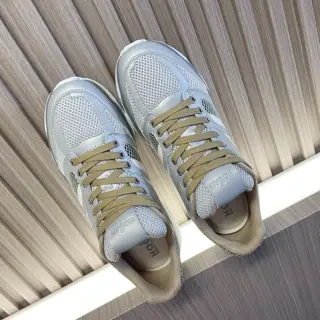 HOGAN early spring new retro sports series