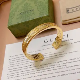 Gucci bracelets are unique and charming. The latest bracelets are of higher quality. The
