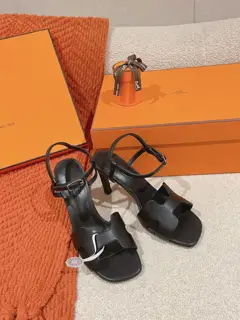 Hermes Empty surface