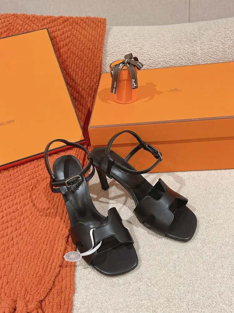 Hermes Empty surface