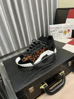Dolce & Gabbana Dolce&Gabbana high-end sports and casual shoes. Original goods from top