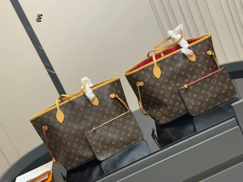 Louis Vuitton Neverfull