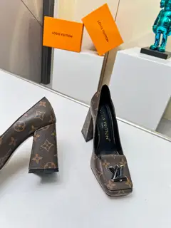 Louis Vuitton Spring Women’s Shoes / Two Heels (9.0/5.5)
