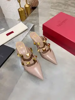【Valentino】 Valentino fashion shoes