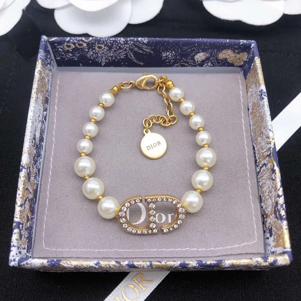 [Dior] Classic hot-selling model A very popular bracelet and necklace Highly recommended