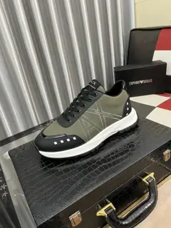 Armani casual sneakers 2024 new models are carefully crafted and set off the whole scene
