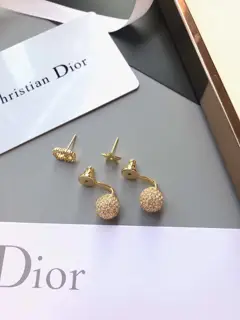 Hot item Earrings…Dior counter synchronized small golden balls