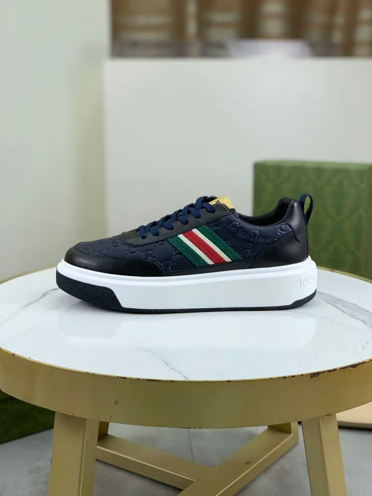 Gucci casual shoes cowhide punching series official website latest model. Available at the