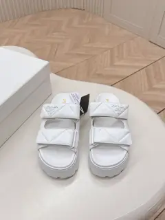 Prada thick-soled sandals triangle buckle bread-toe half-slippers latest catwalk series